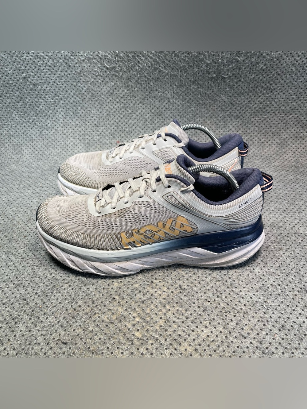 Hoka One One Bondi 7 Grey Running Shoes Size 11 Women’s